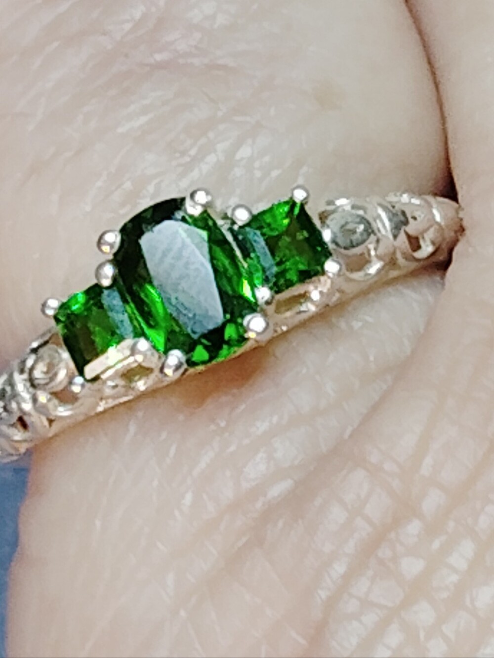 📌CHROME DIOXIDE, STERLING GEMSTONE RING. OPEN CUT FILIGREE. SIZE 6